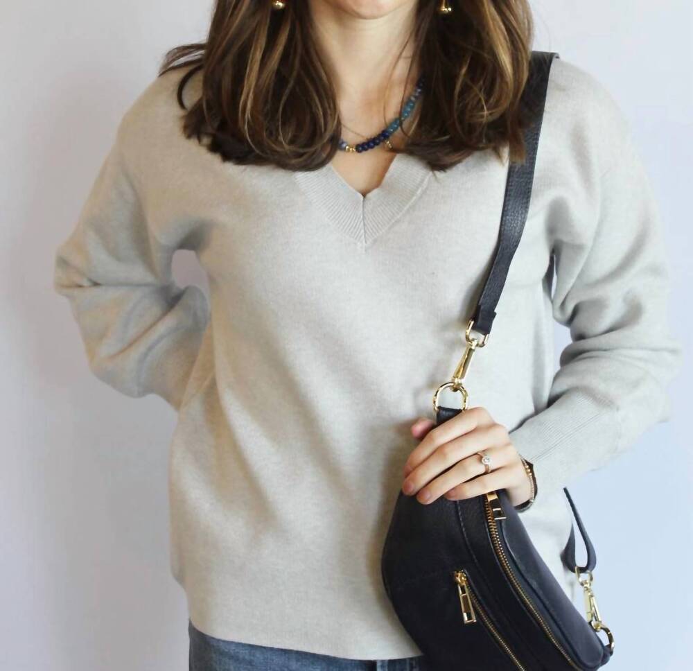 NEW OAT NEW YORK balloon sleeve v-neck sweater in harbour grey